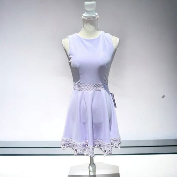 NEW w/tag B DARLIN Juniors' Crochet-Trimmed Scuba Fit & Flare Dress Size 3/4 - Picture 2 of 11